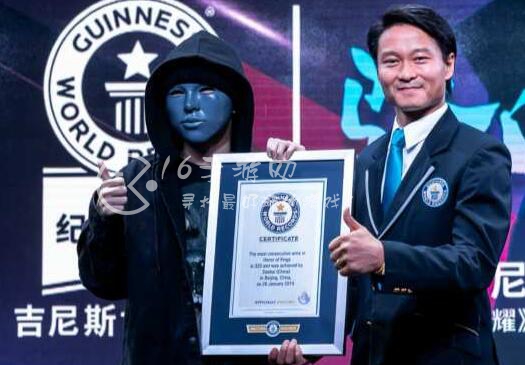 王者荣耀骚白真名叫什么 骚白真实名字介绍